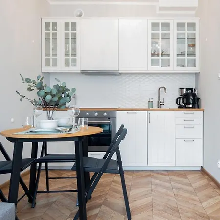 Baszta Jacek Aon Apartamento